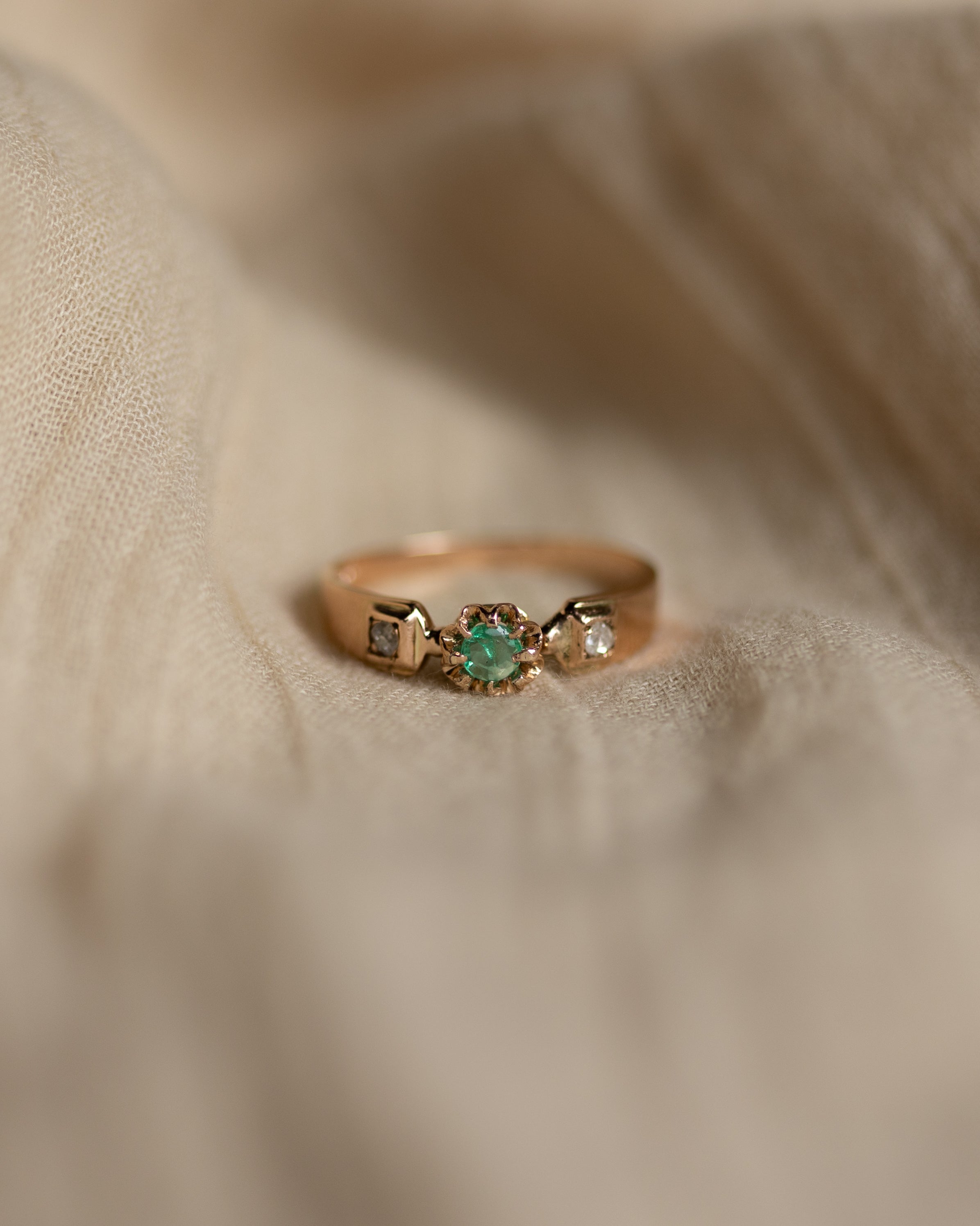 Élodie Antique 18ct Gold Emerald & Diamond Trilogy Ring