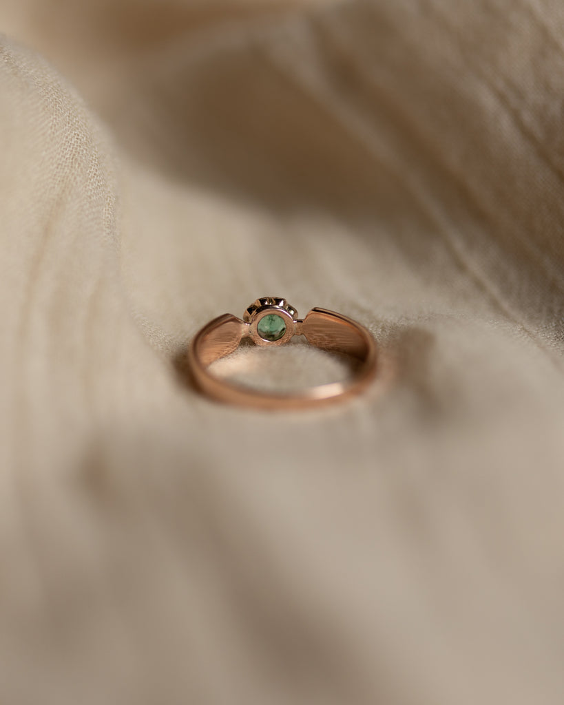 Élodie Antique 18ct Gold Emerald & Diamond Trilogy Ring