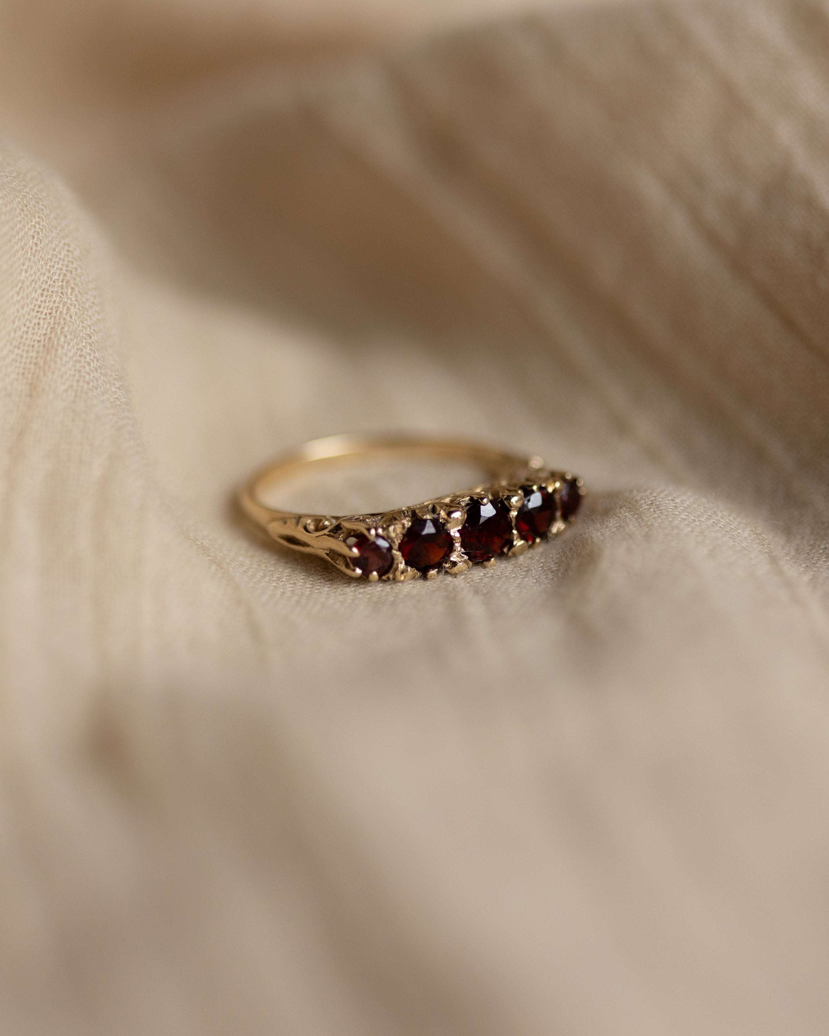 Jacinta 1978 Vintage 9ct Gold Garnet Five Stone Ring