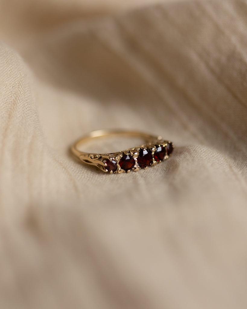 Jacinta 1978 Vintage 9ct Gold Garnet Five Stone Ring