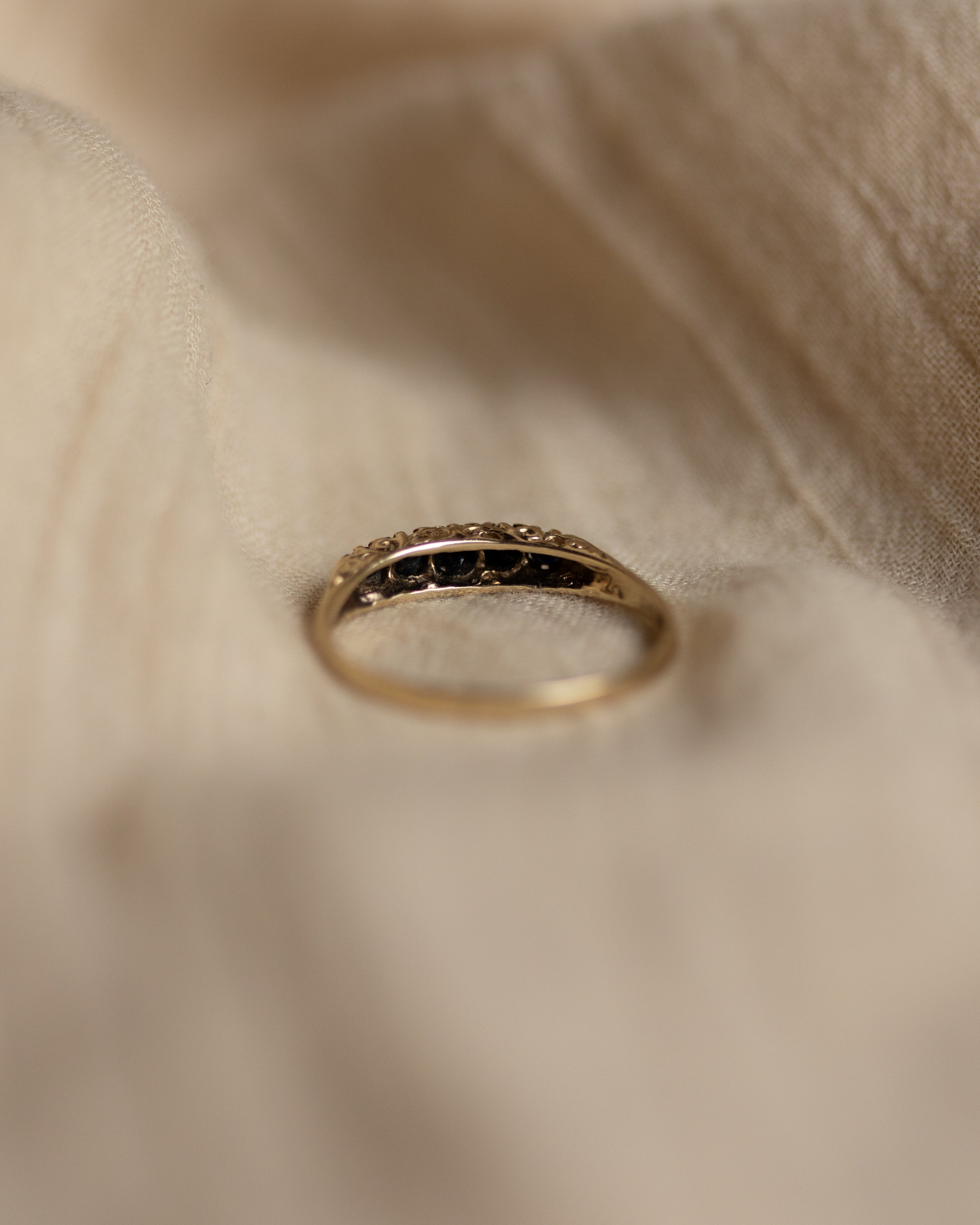 Nadine 1989 Vintage 9ct Gold Sapphire Five Stone Ring