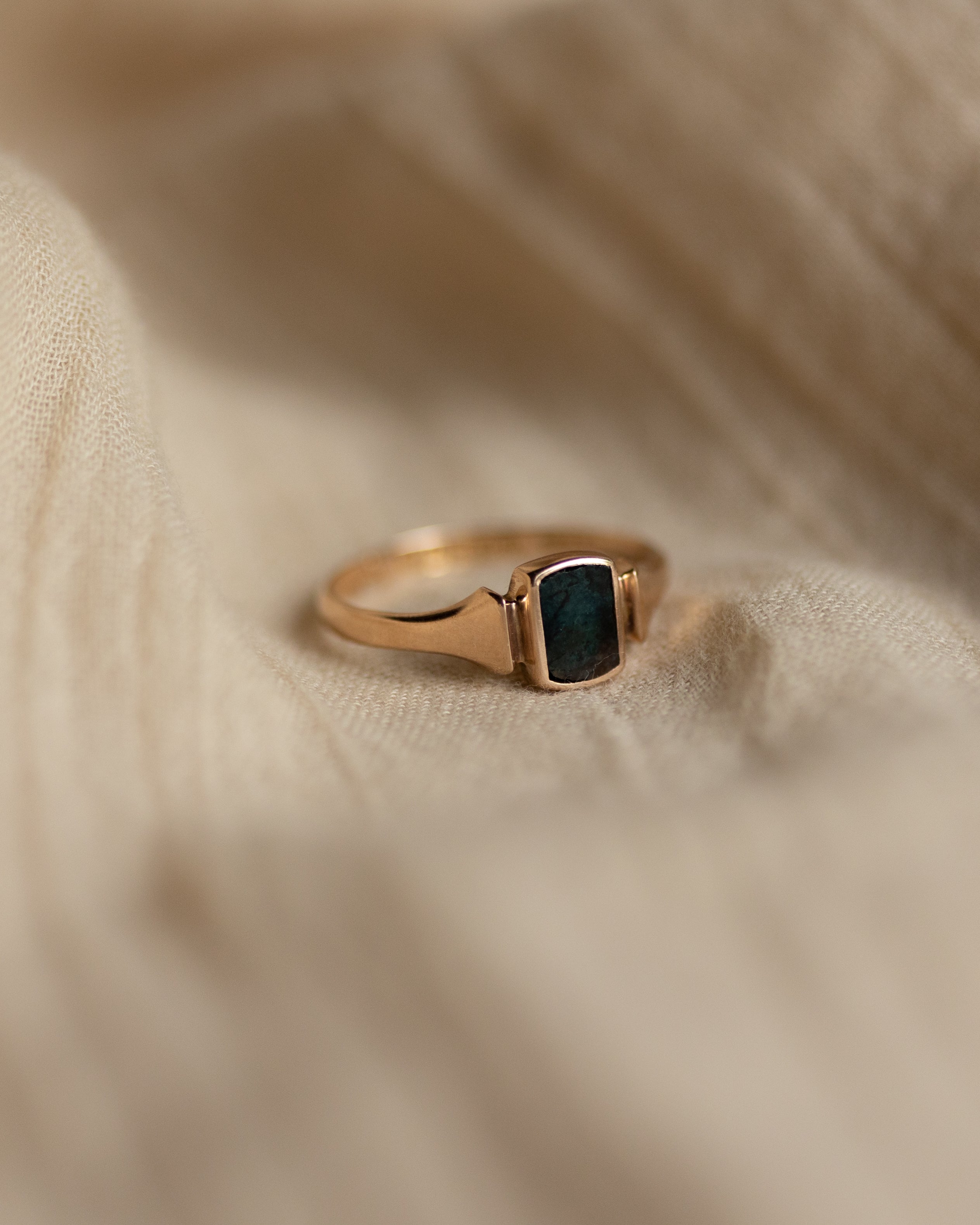 Rafaela 1922 Antique 9ct Gold Bloodstone Single Stone Ring