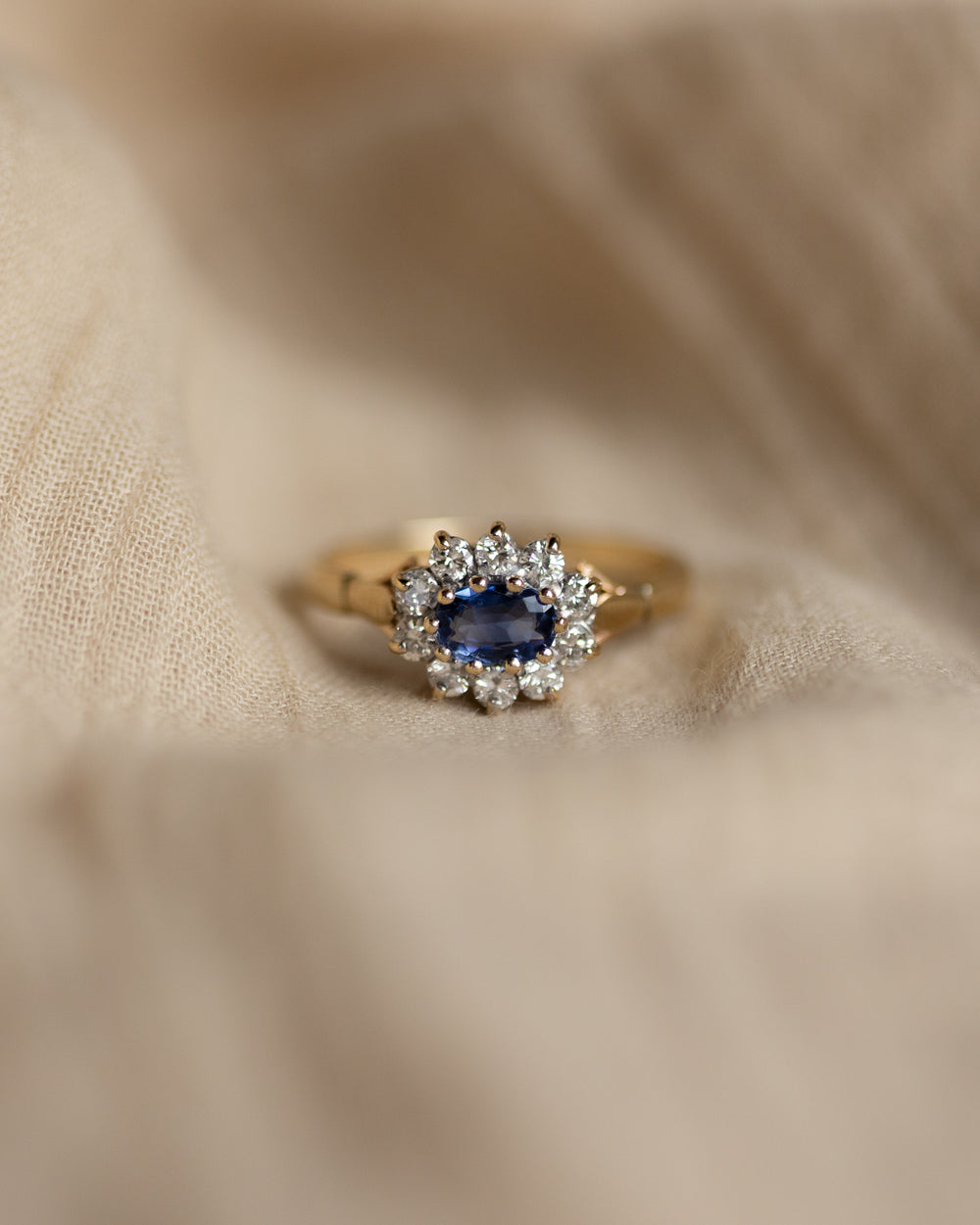 Moira 1990 Vintage 9ct Gold Sapphire & Diamond Cluster Ring