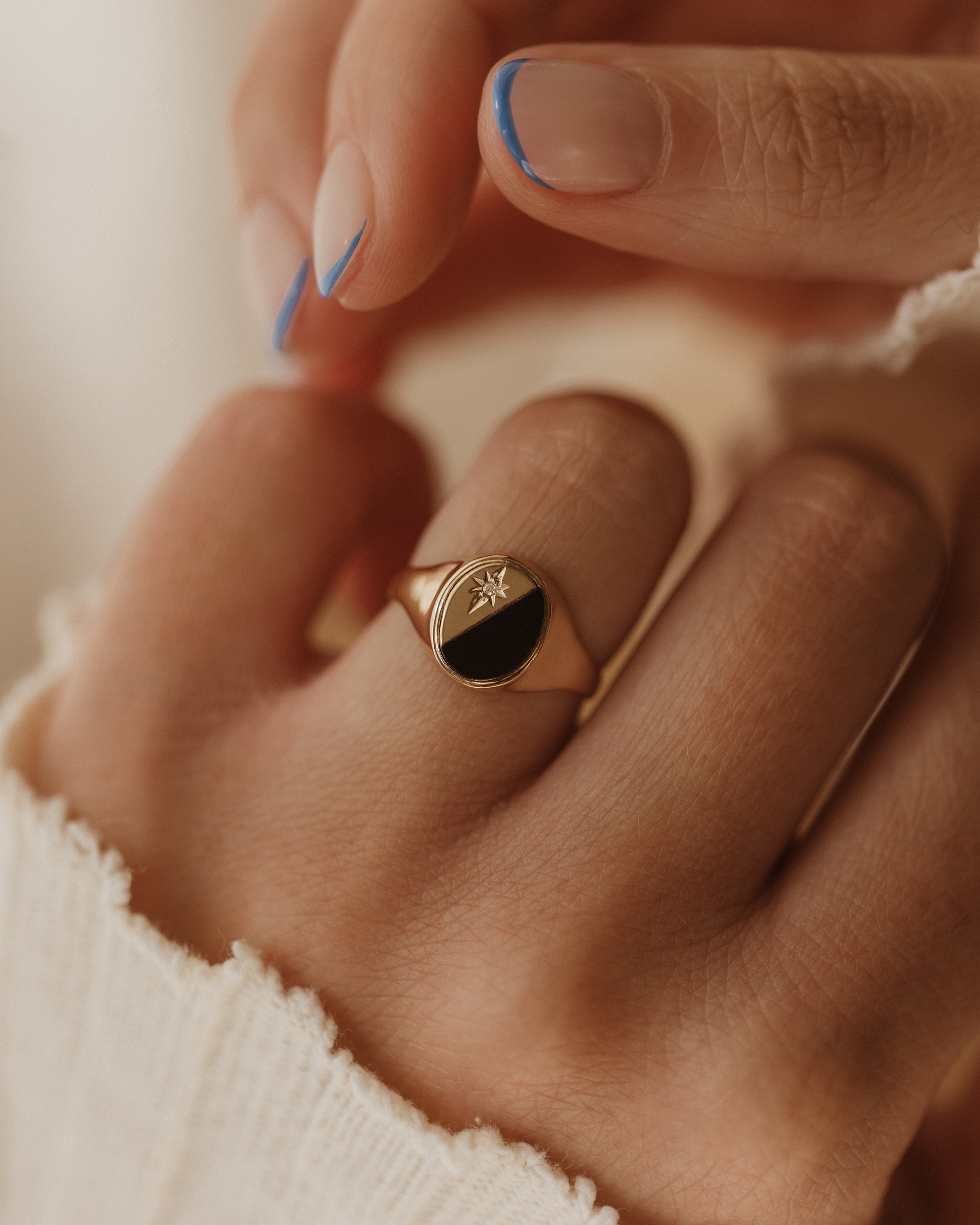 Sabina 1987 Vintage 9ct Gold Black Onyx & Diamond Signet Ring