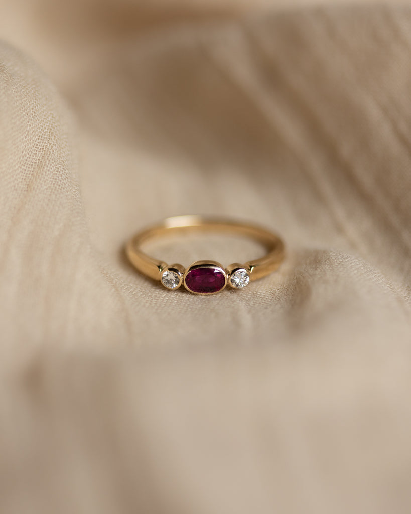 Alice 1987 Vintage 9ct Gold Ruby & Diamond Trilogy Ring