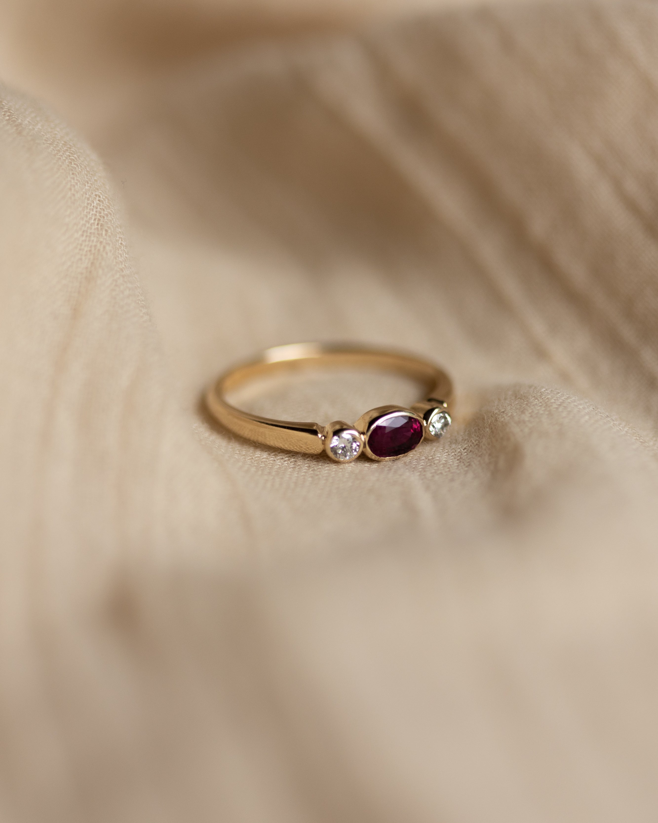 Alice 1987 Vintage 9ct Gold Ruby & Diamond Trilogy Ring