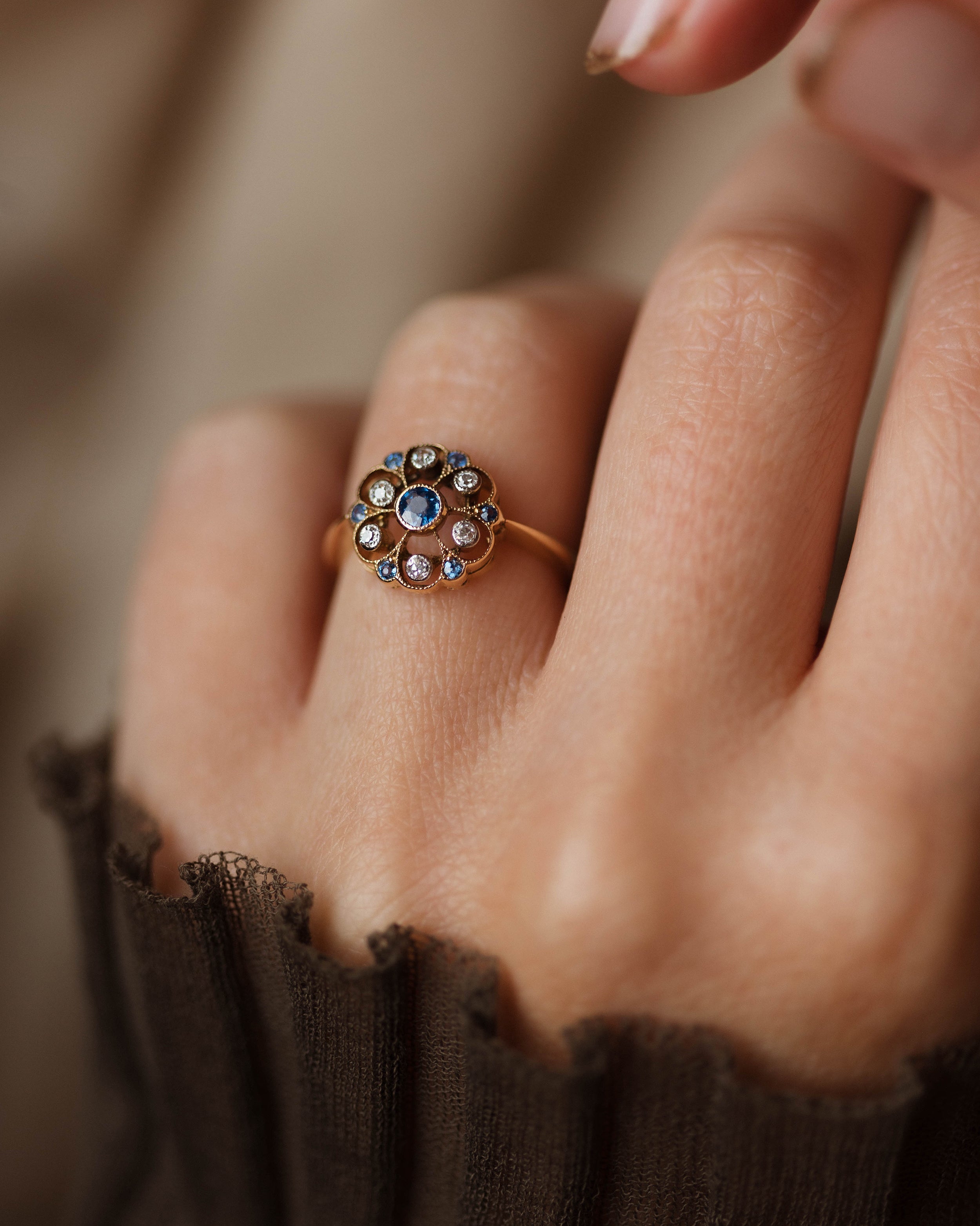 Image of Prudence Antique 18ct Gold Sapphire & Diamond Cluster Ring