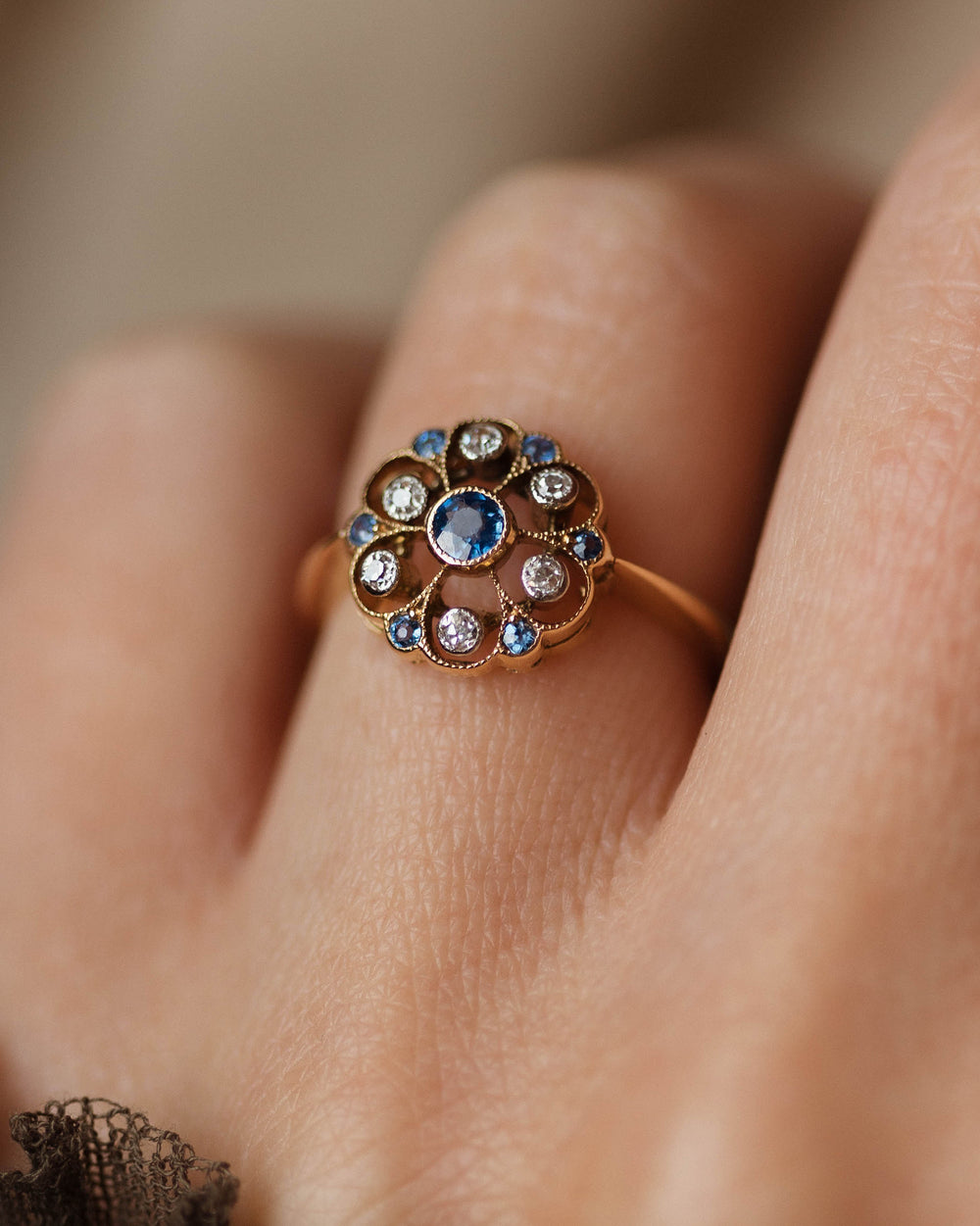 Prudence Antique 18ct Gold Sapphire & Diamond Cluster Ring