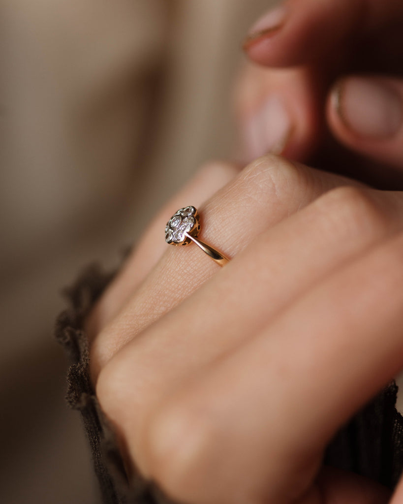 Odette 1958 Vintage 18ct Gold Diamond Daisy Cluster Ring