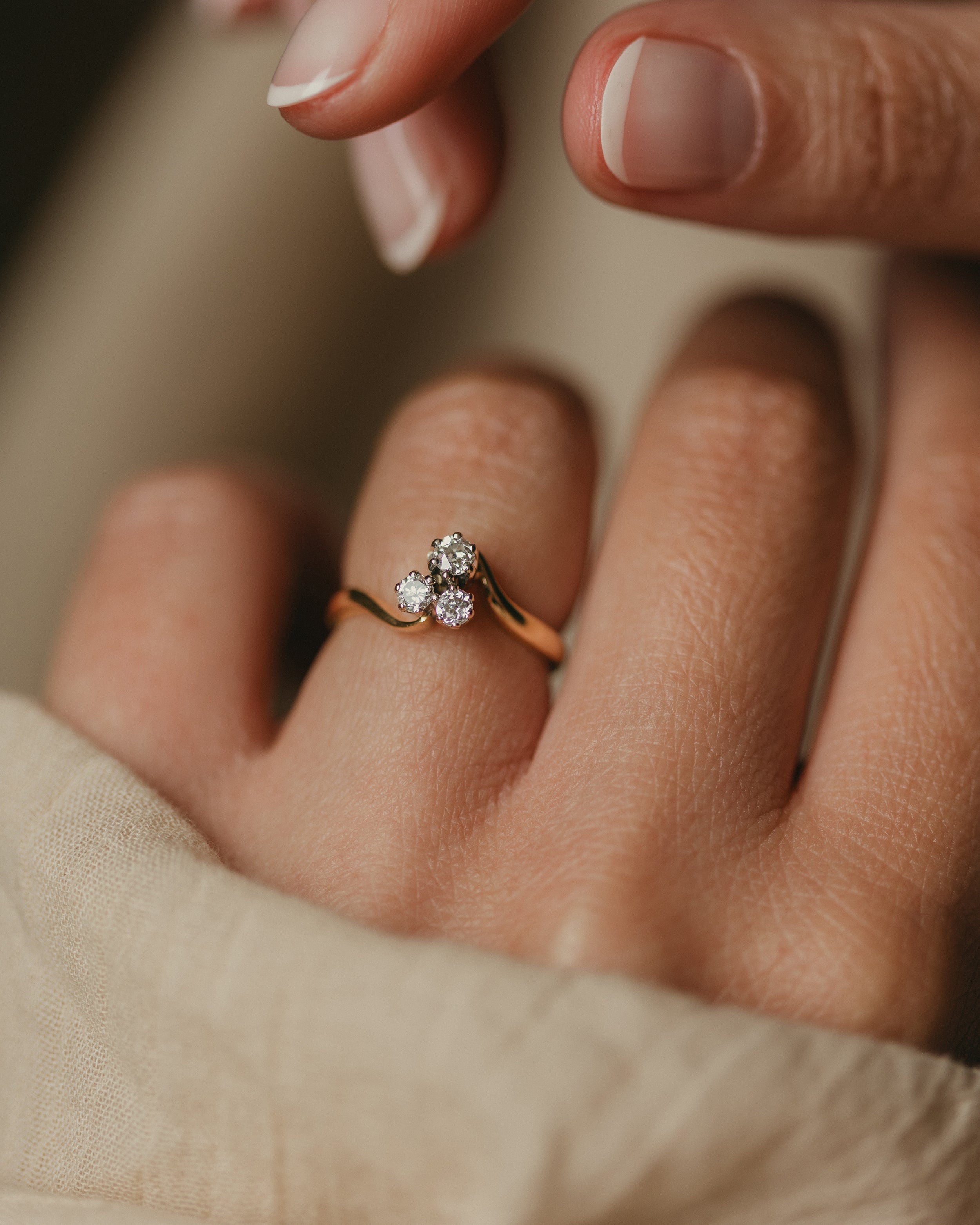 Image of Saoirse 1984 Vintage 18ct Gold Diamond Clover Trilogy Ring
