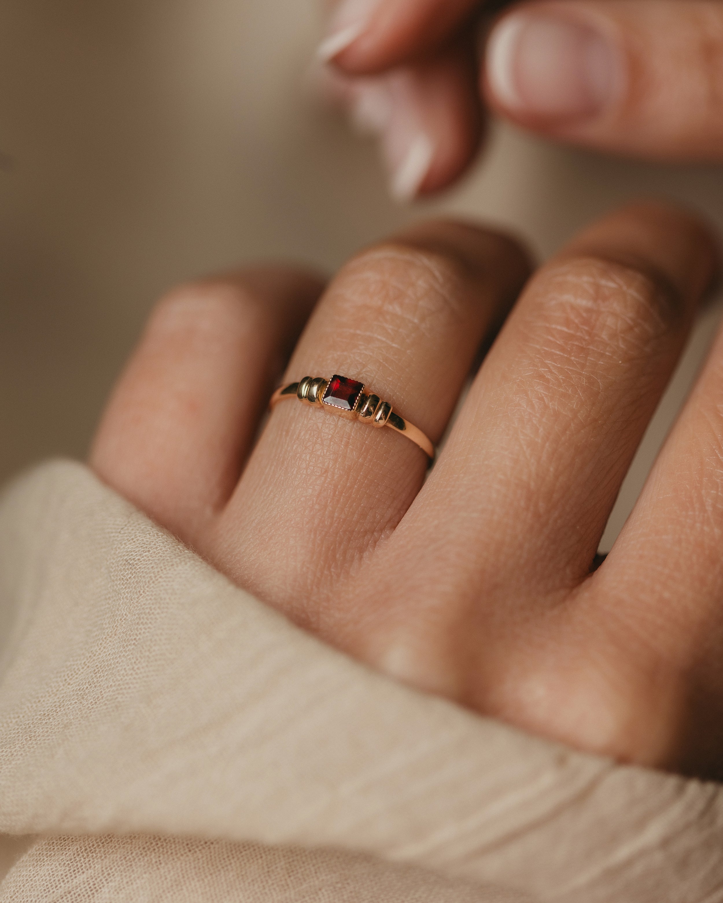 Image of Georgie 1980 Vintage 9ct Gold Garnet Single Stone Ring