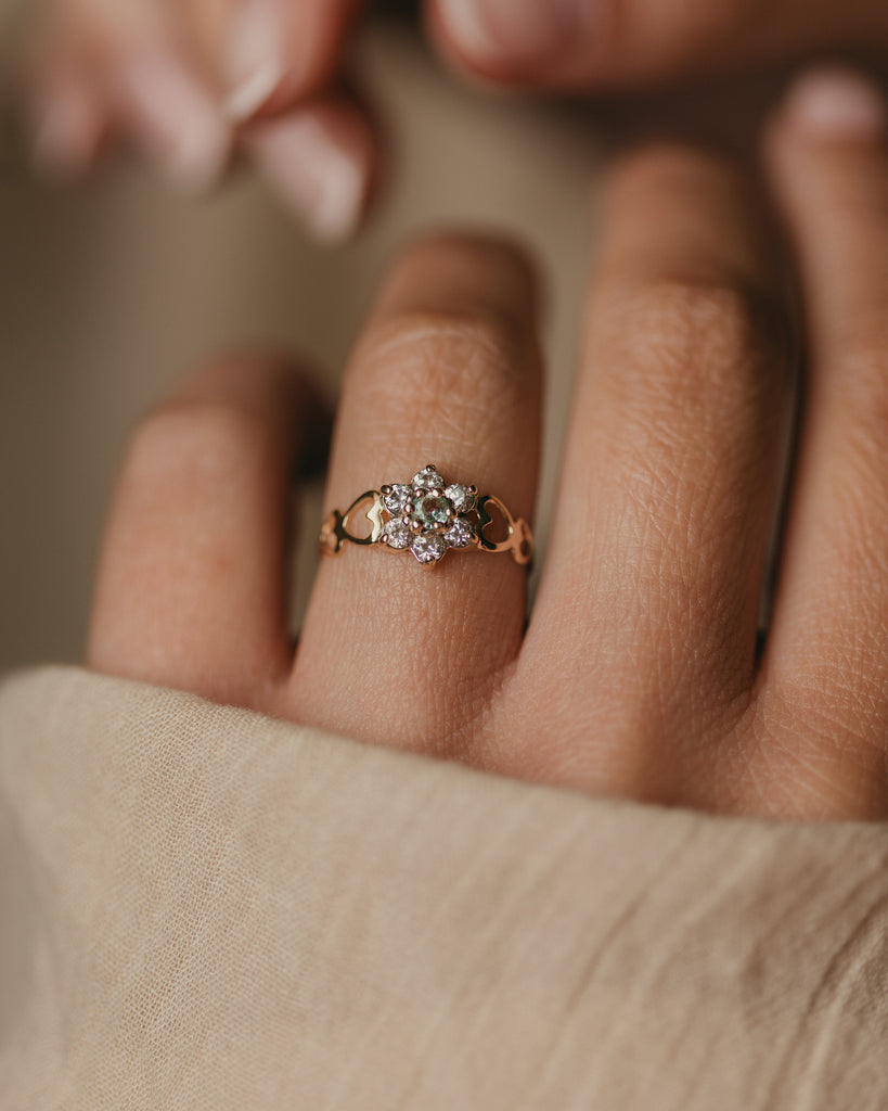 Belle Vintage 9ct Gold Topaz & CZ Flowerhead Cluster Ring