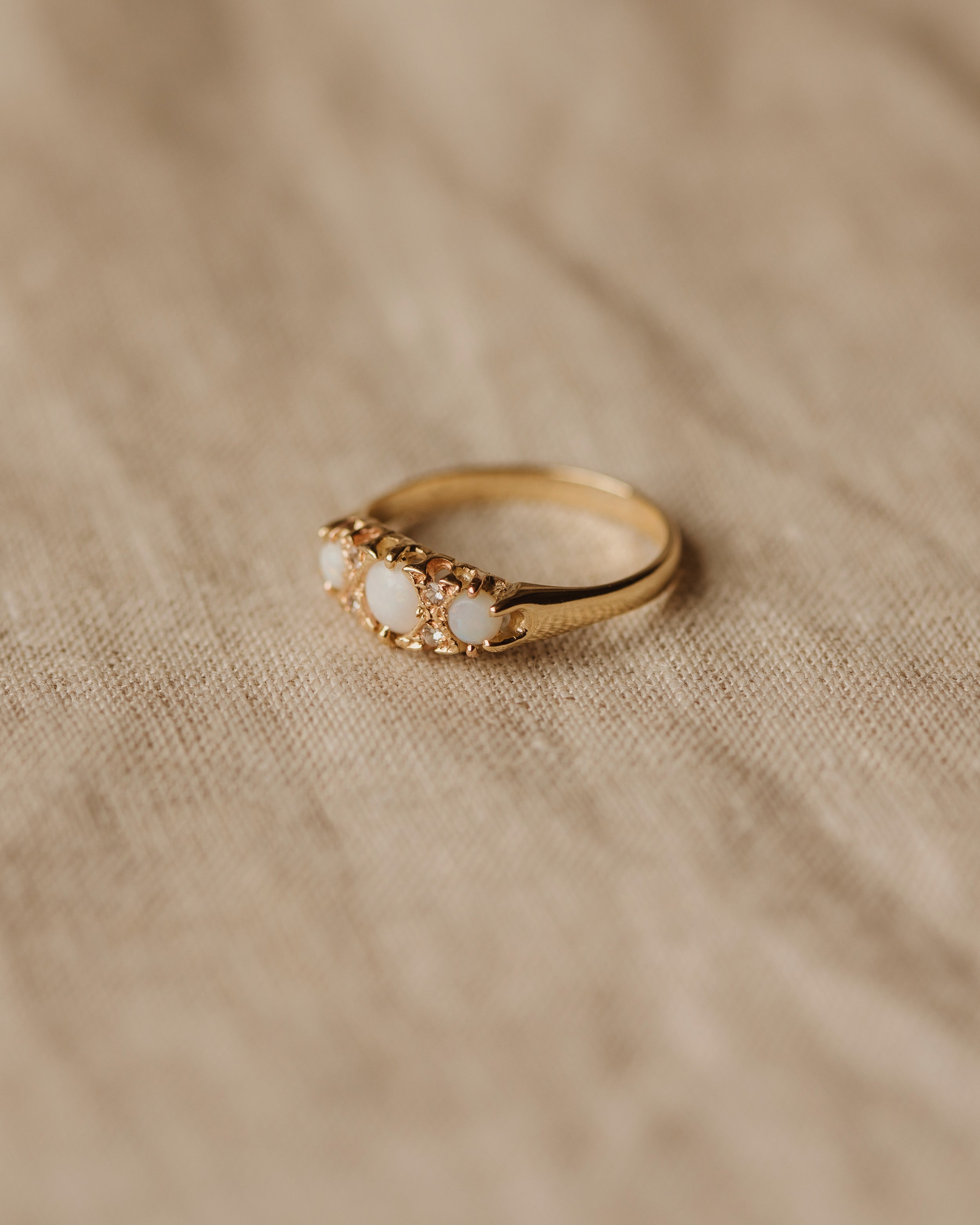 Phoebe 1985 9ct Gold Opal Trilogy Ring