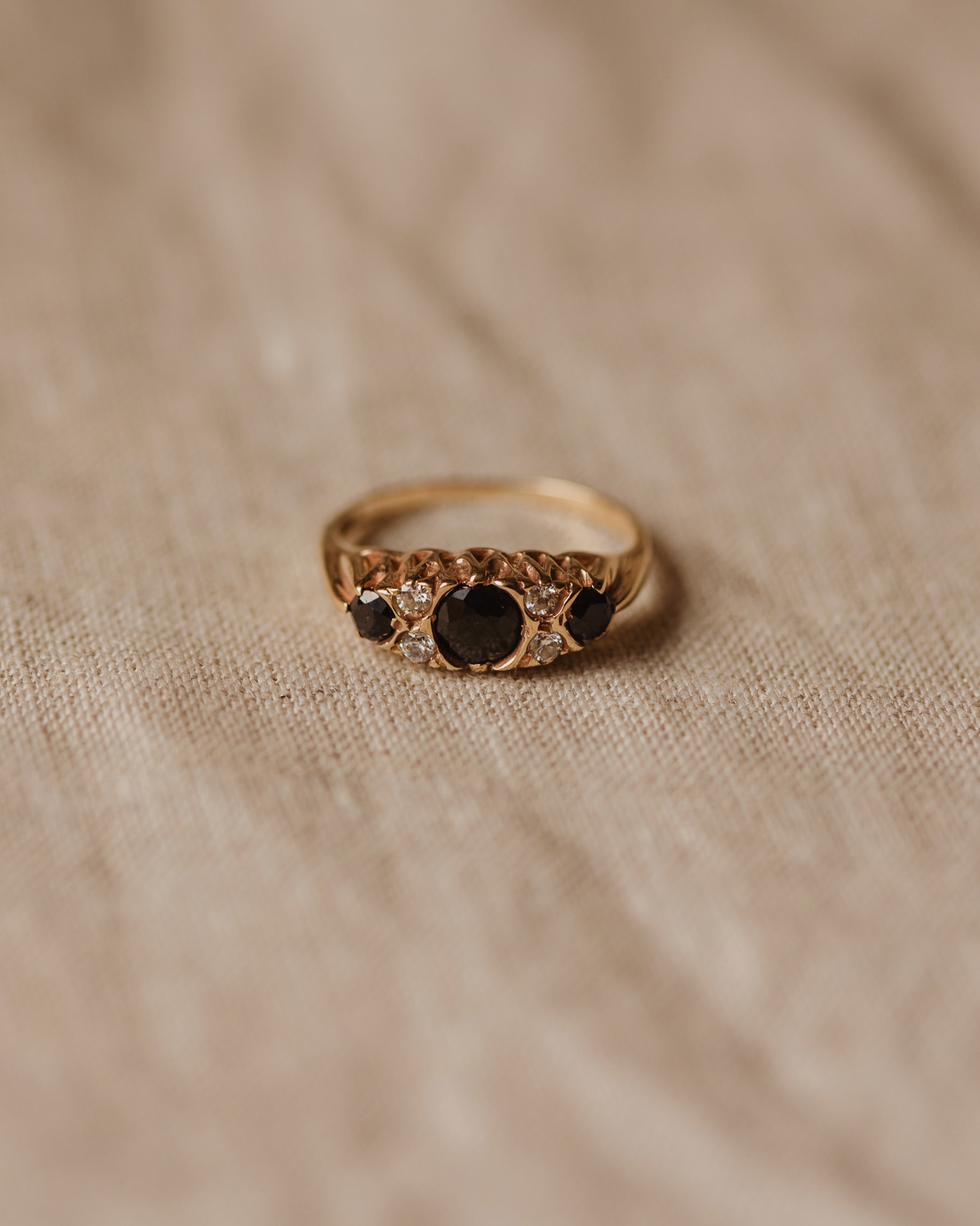 Matilda 1989 9ct Gold Sapphire Trilogy Ring