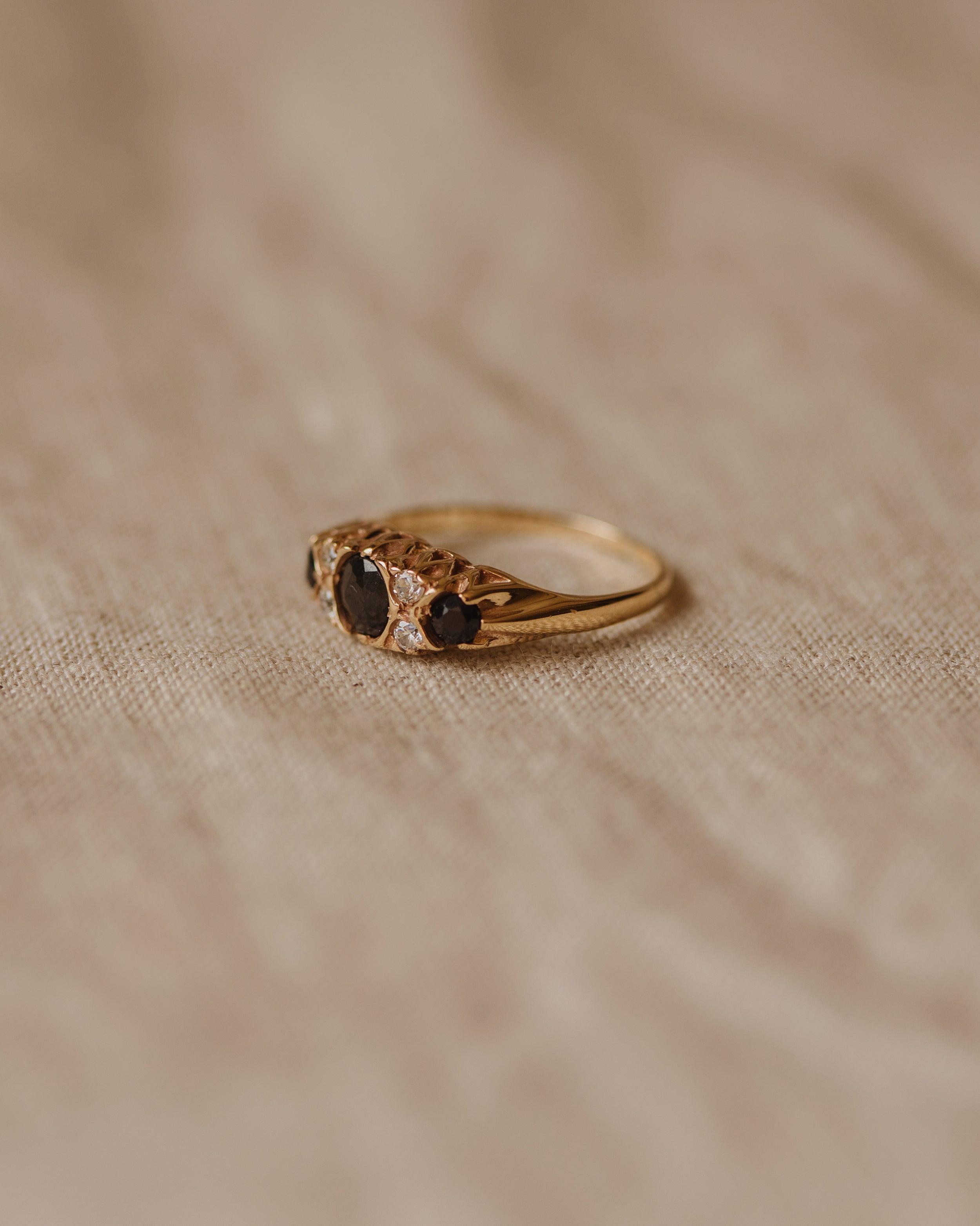 Matilda 1989 9ct Gold Sapphire Trilogy Ring