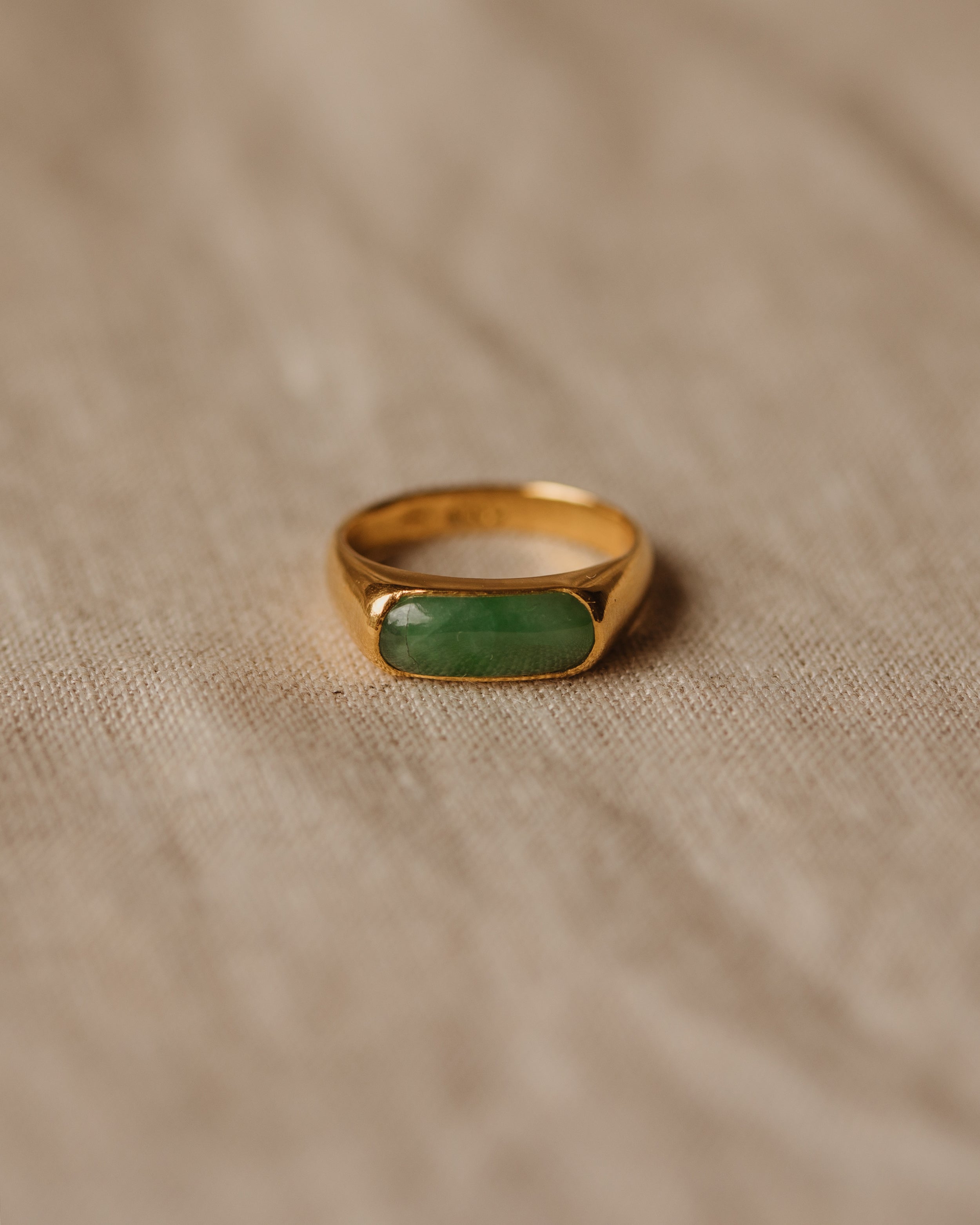 Image of Augusta Vintage 22ct Gold Jade Saddle Ring