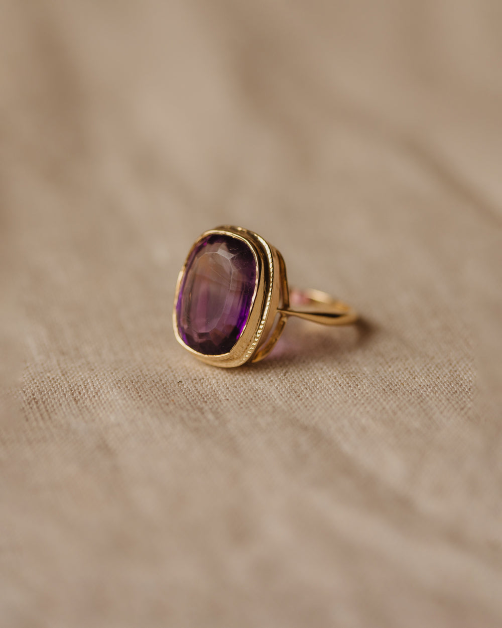 Saoirse 1977 9ct Gold Amethyst Ring
