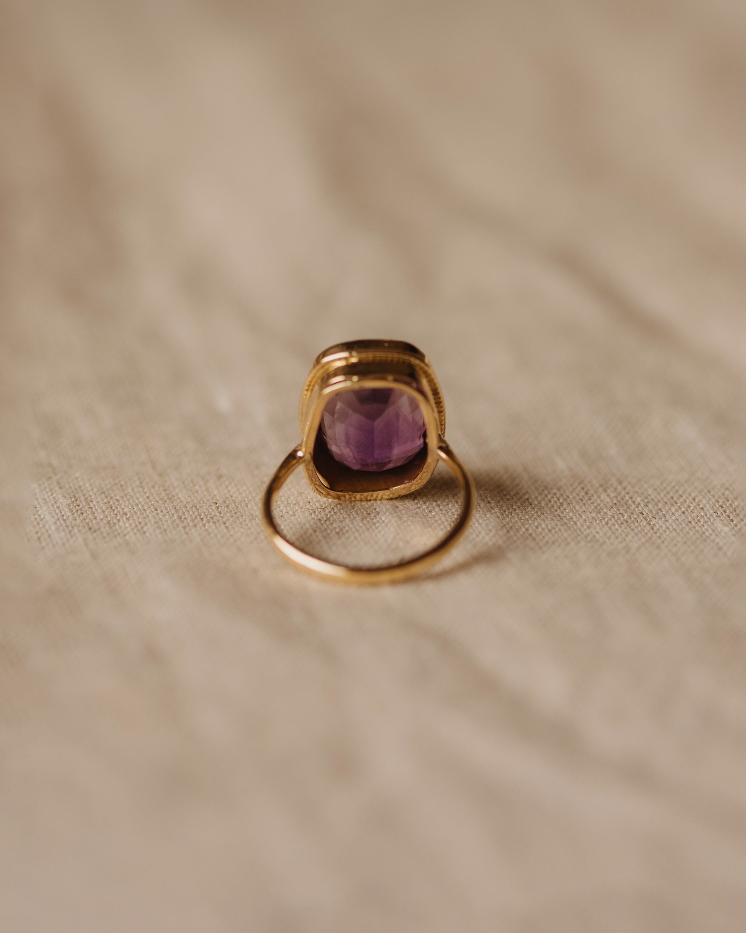 Saoirse 1977 9ct Gold Amethyst Ring