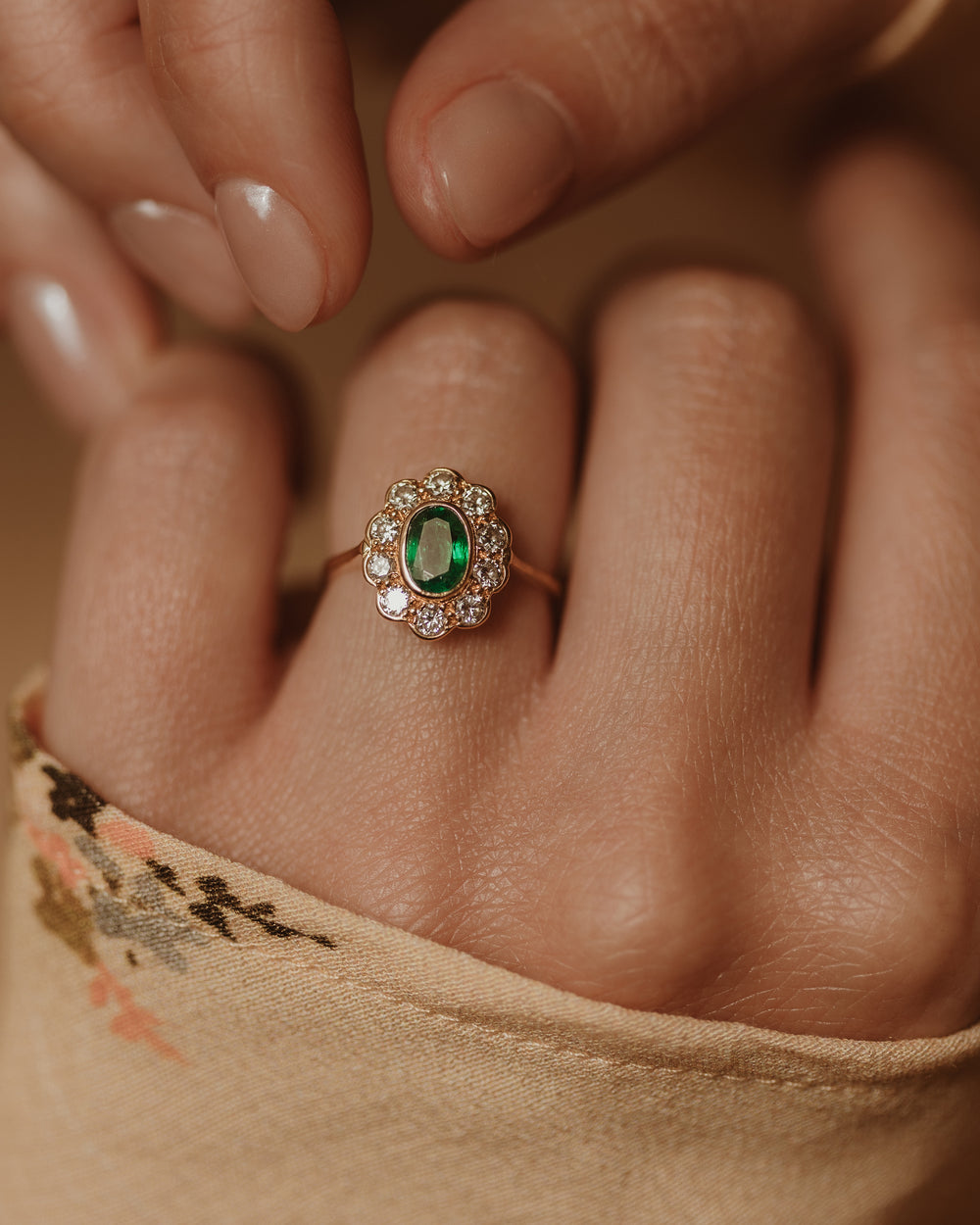 Helene 1986 Vintage 18ct Gold Emerald & Diamond Cluster Ring