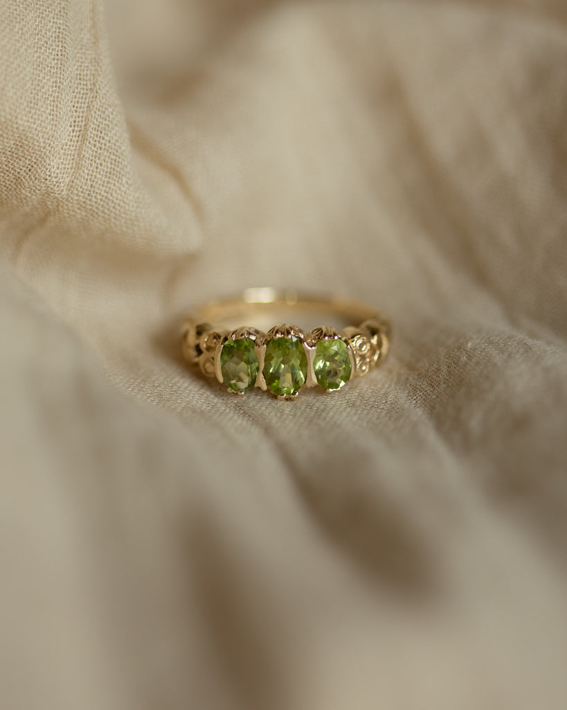 Phyllis Vintage 9ct Gold Peridot Trilogy Ring
