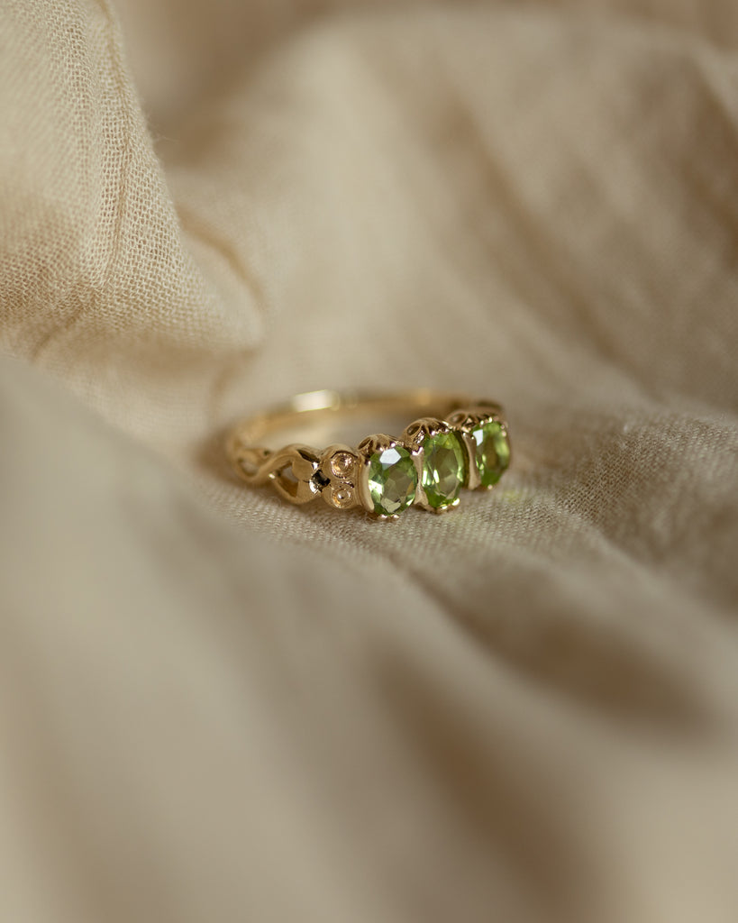 Phyllis Vintage 9ct Gold Peridot Trilogy Ring