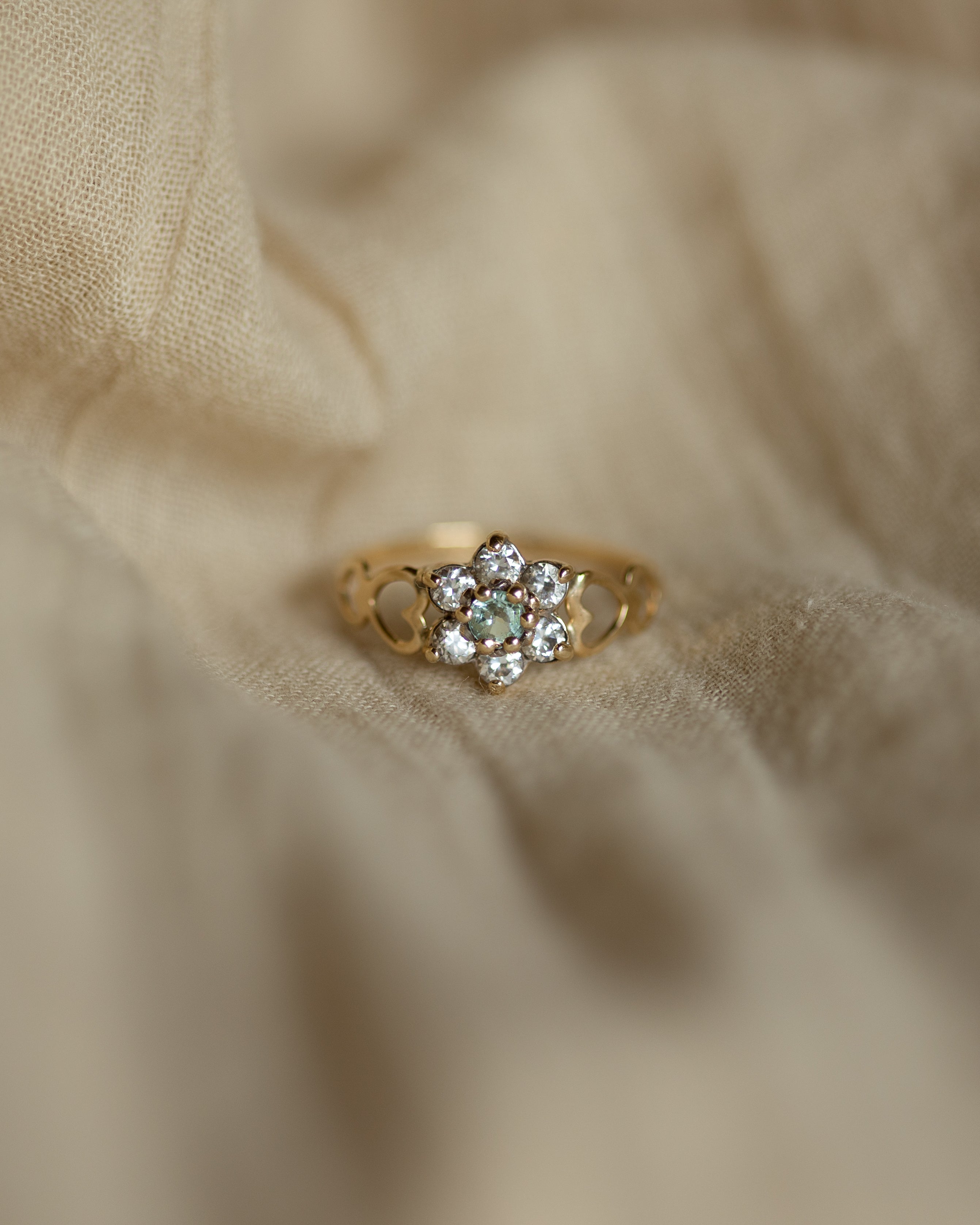 Belle Vintage 9ct Gold Topaz & CZ Flowerhead Cluster Ring