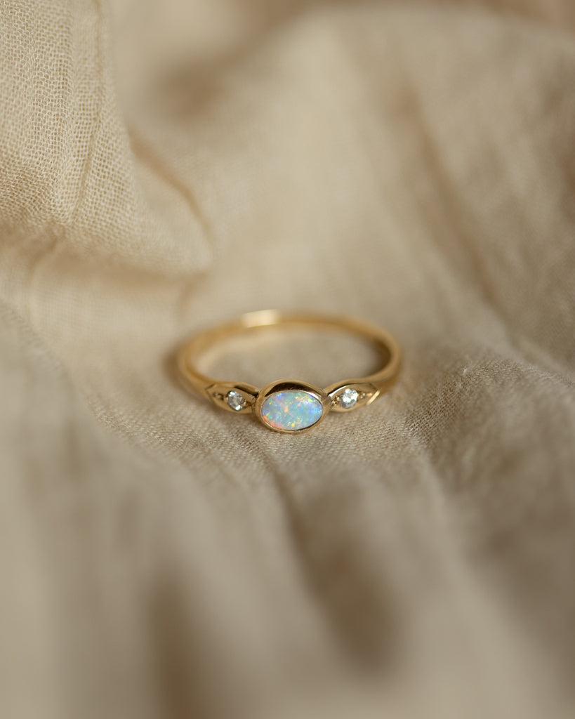Iva 1985 Vintage 9ct Gold Opal & Diamond Trilogy Ring