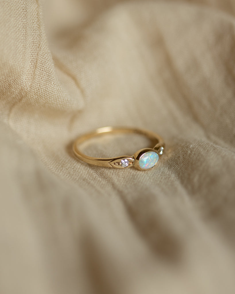 Iva 1985 Vintage 9ct Gold Opal & Diamond Trilogy Ring