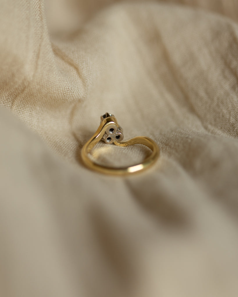 Saoirse 1984 Vintage 18ct Gold Diamond Clover Trilogy Ring