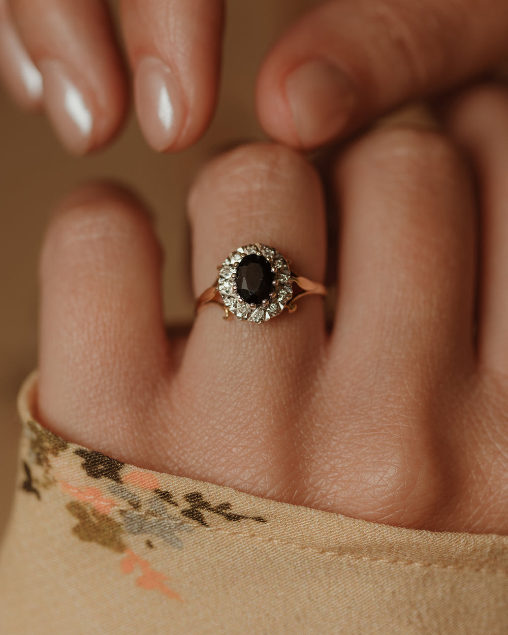 Artemis 1989 Vintage 9ct Gold Sapphire & Diamond Cluster Ring
