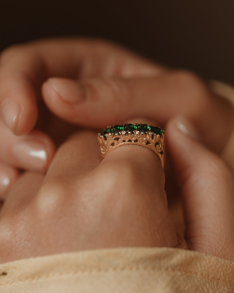 Emelie 1975 Vintage 9ct Gold Five Stone Green Spinel Ring