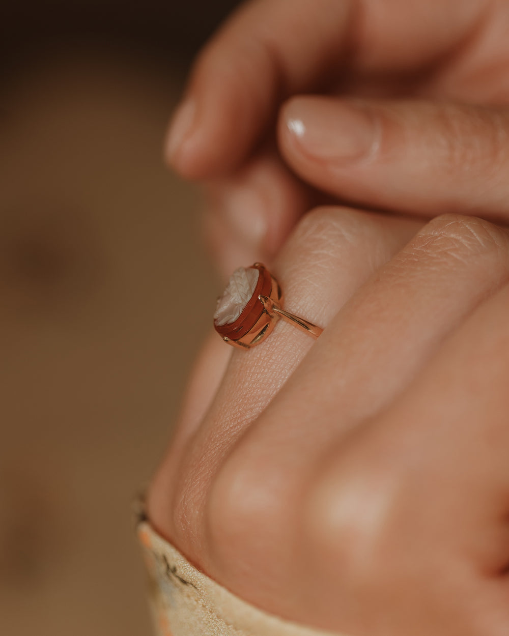 Frances Vintage 9ct Gold Agate Cameo Ring