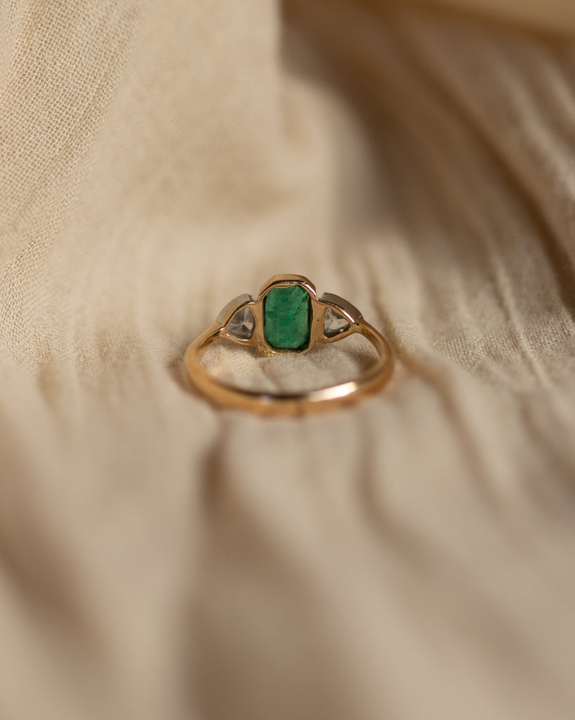 Verity Antique 18ct Gold Emerald & Diamond Trilogy Ring