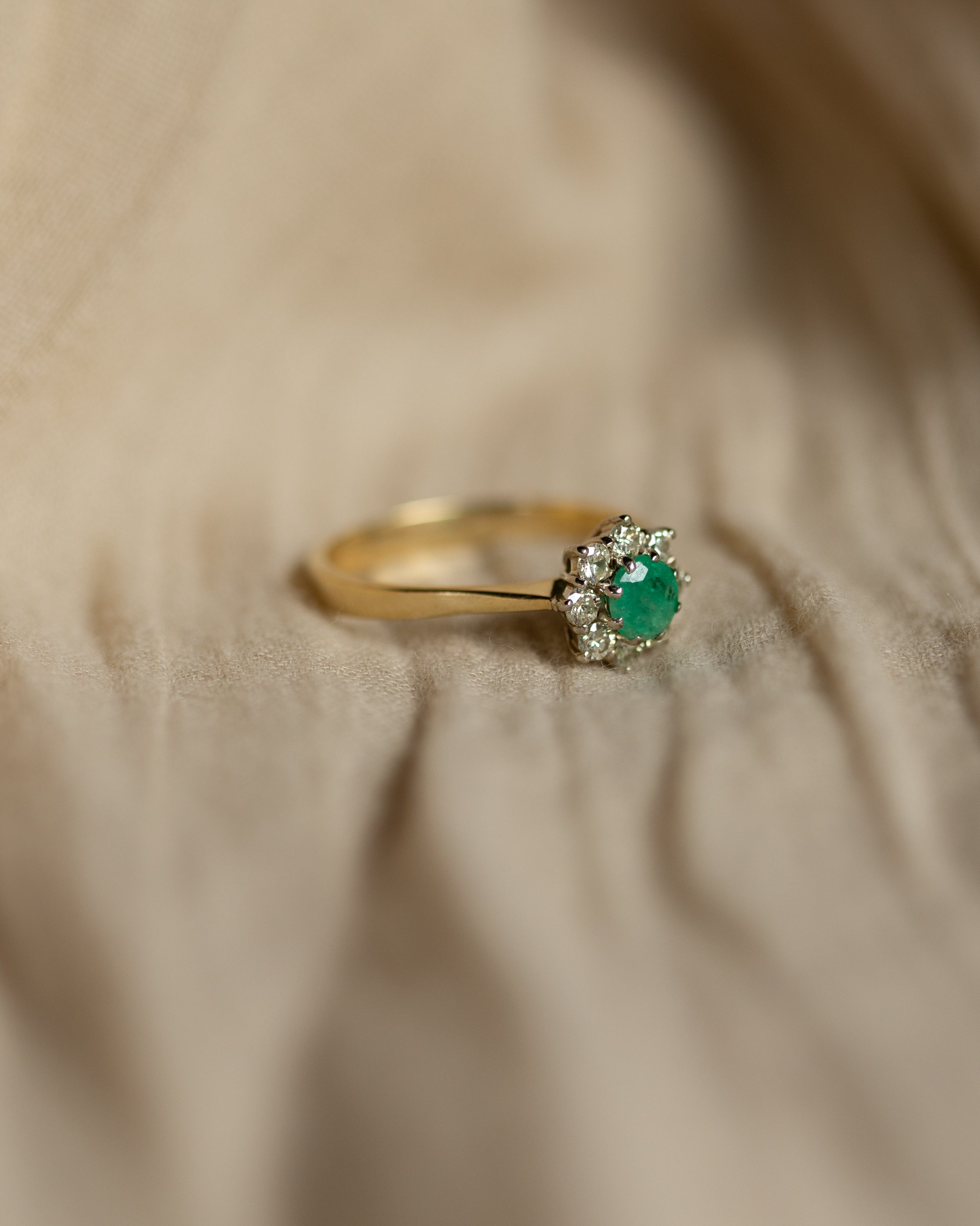 Avigail 1976 Vintage 18ct Gold Emerald & Diamond Cluster Ring