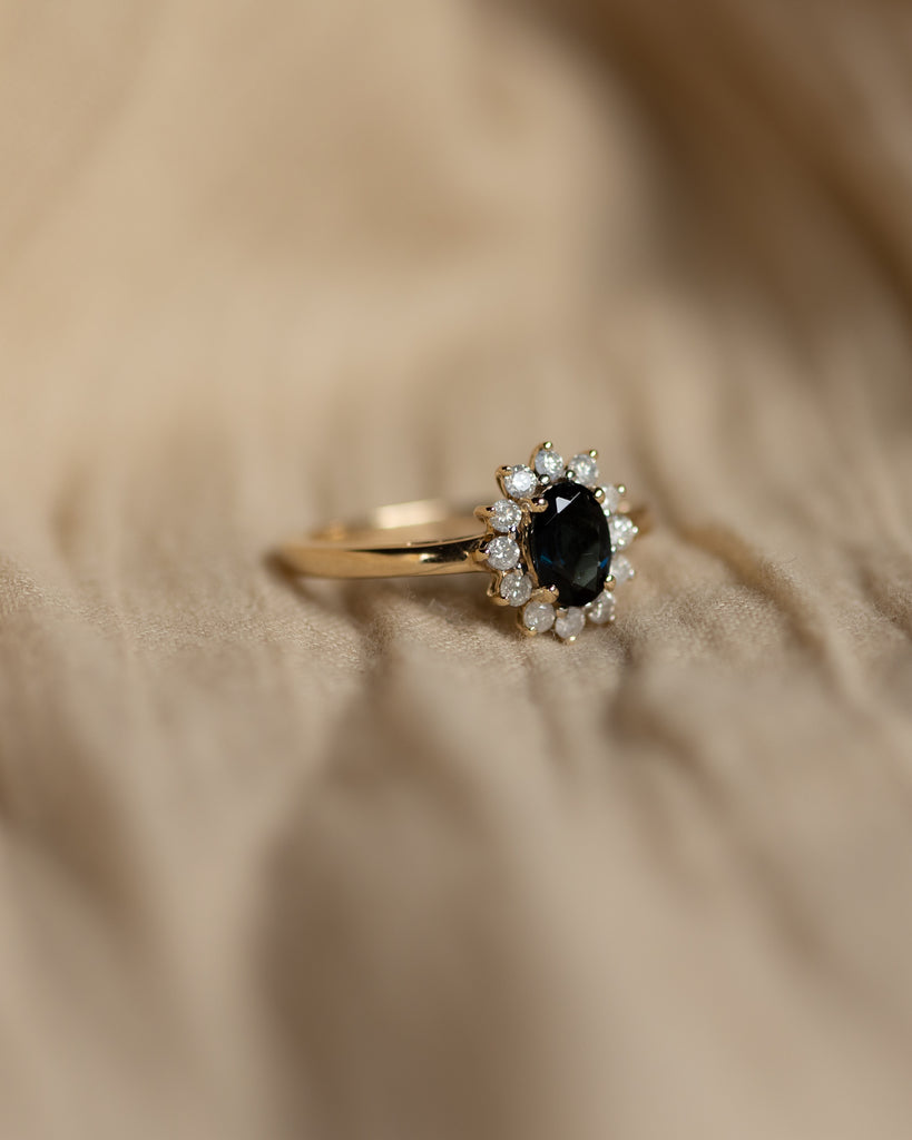 Minerva Vintage 9ct Gold Sapphire & Diamond Cluster Ring