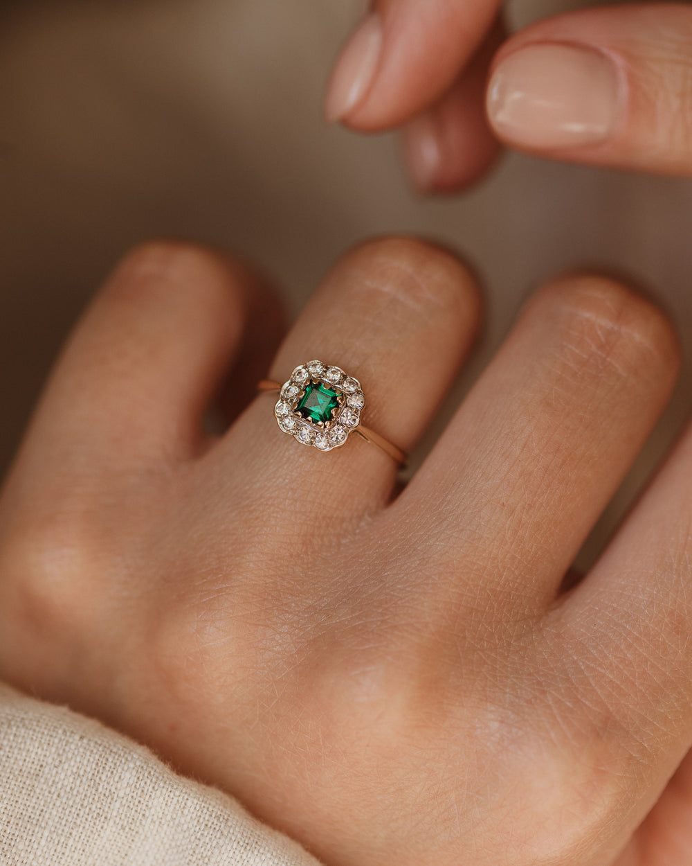 Harriette 1961 Vintage 9ct Gold Green Paste Cluster Ring