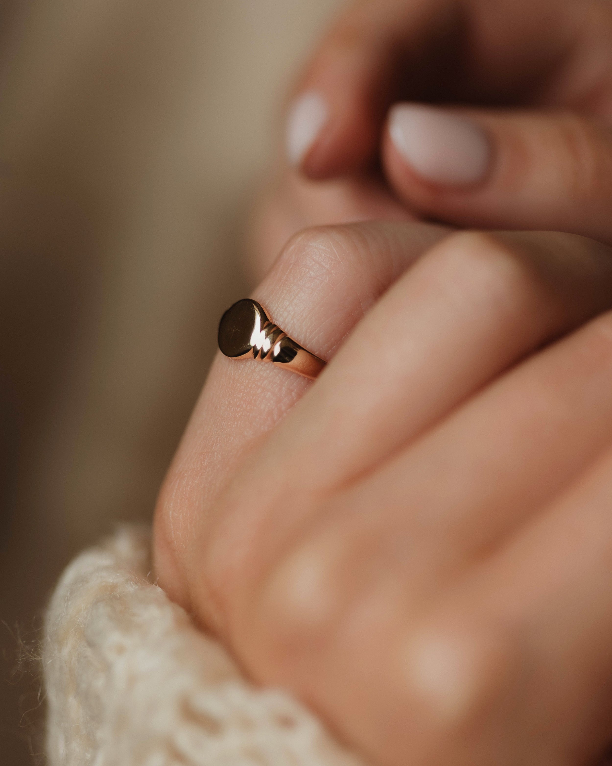 Rosalía 1922 Antique 9ct Gold Signet Ring