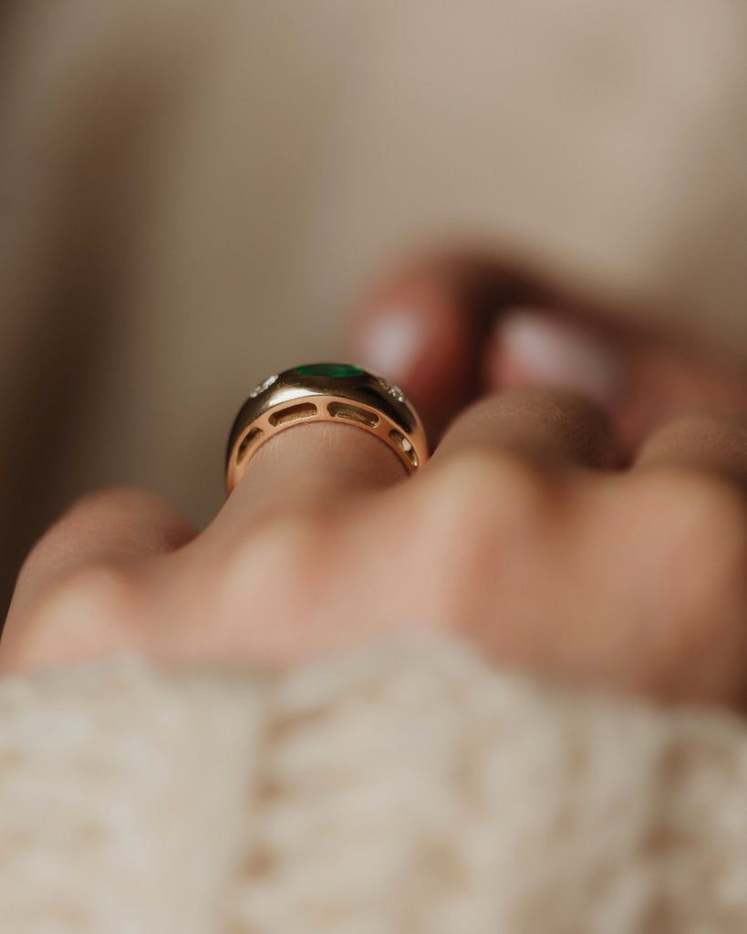 Grace Vintage 18ct Gold Emerald & Diamond Trilogy Rubover Ring