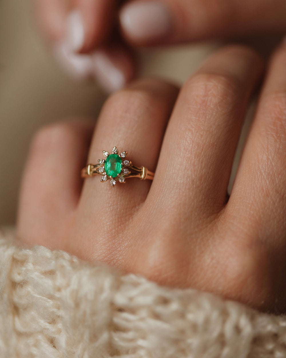 Joyce Vintage 9ct Gold Emerald & Diamond Cluster Ring