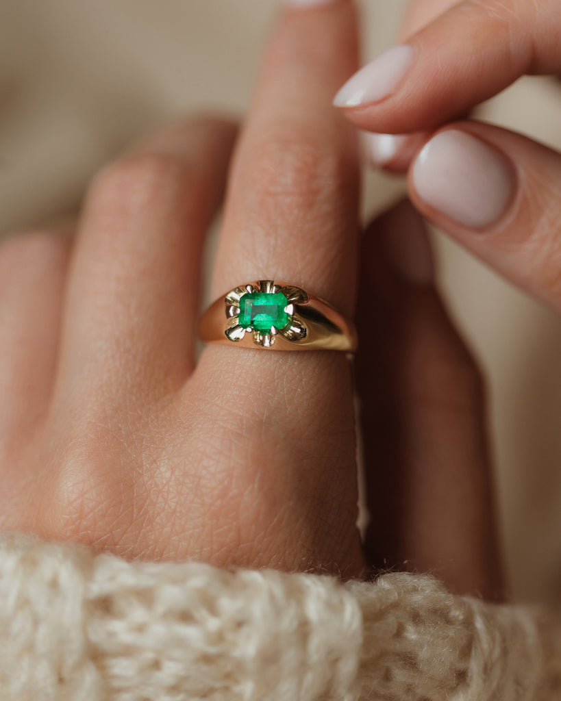 Jennet Vintage 14ct Gold Single Stone Emerald Ring