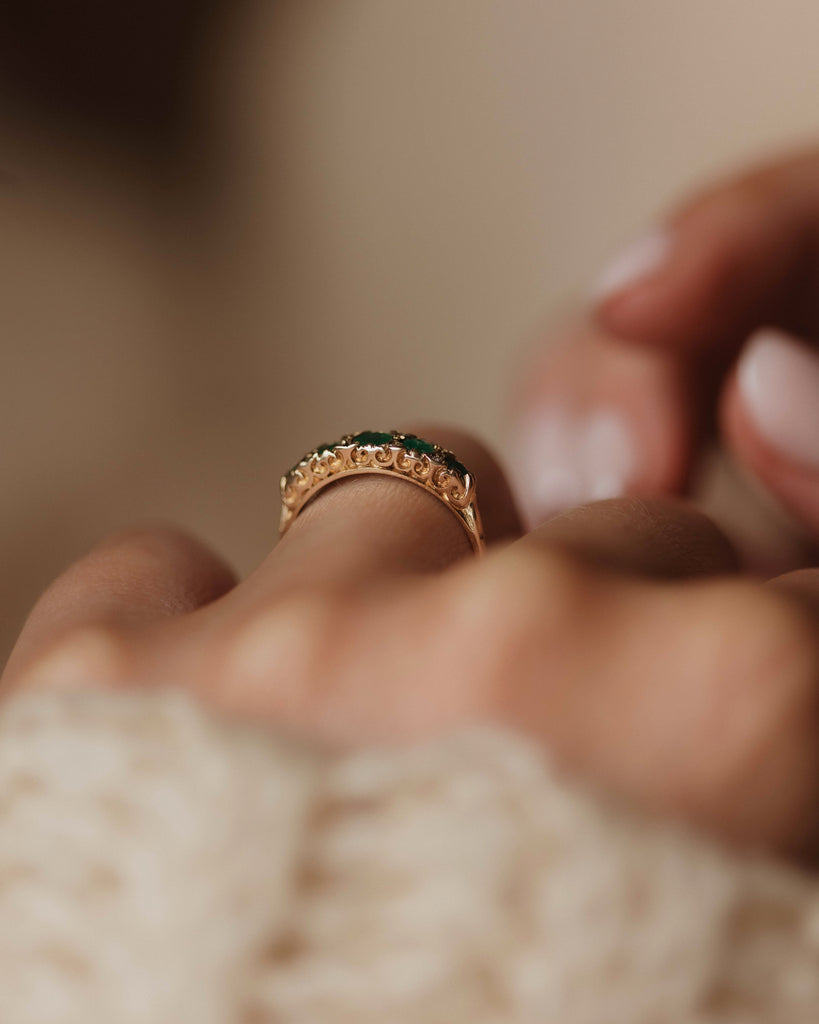 Alethia 1974 Vintage 9ct Gold Emerald & Diamond Five Stone Ring