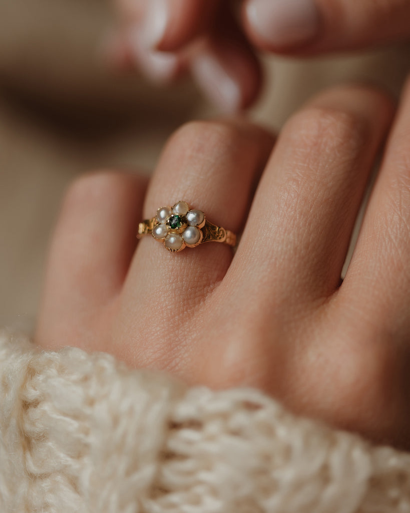 Melody Antique 15ct Gold Emerald & Pearl Daisy Cluster Ring