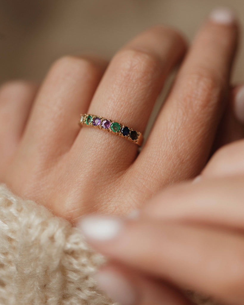 Odette 1989 Vintage 9ct Gold Acrostic Dearest Seven Stone Ring