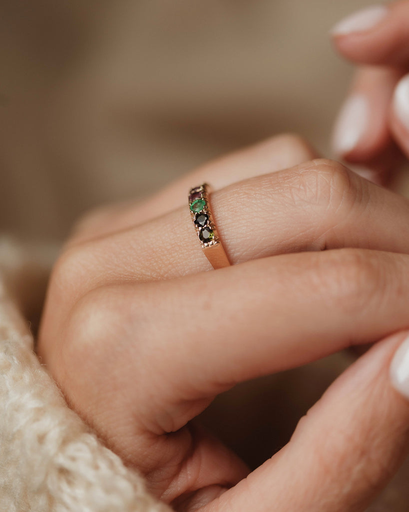 Odette 1989 Vintage 9ct Gold Acrostic Dearest Seven Stone Ring