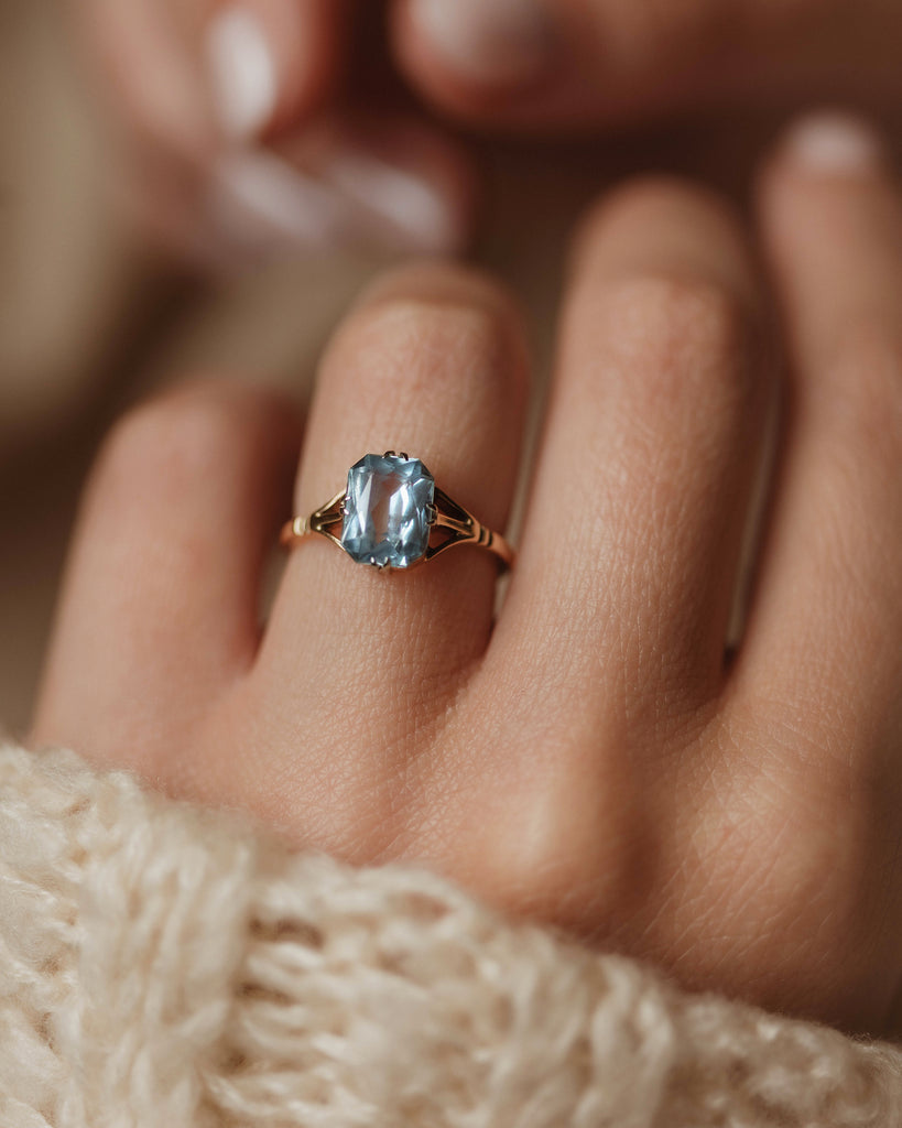 Irene Vintage 9ct Gold Blue Topaz Single Stone Ring