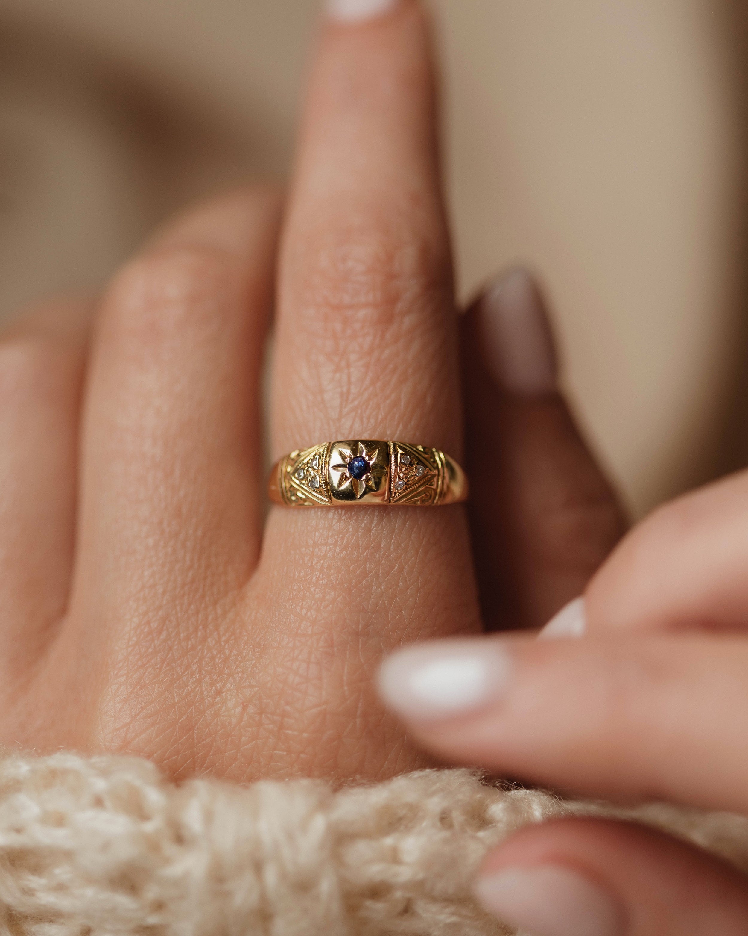 Image of Simone Antique 18ct Gold Sapphire & Diamond Seven Stone Ring