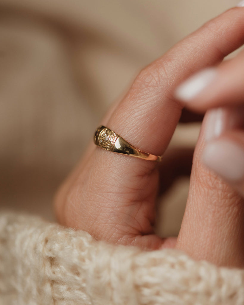 Simone Antique 18ct Gold Sapphire & Diamond Seven Stone Ring