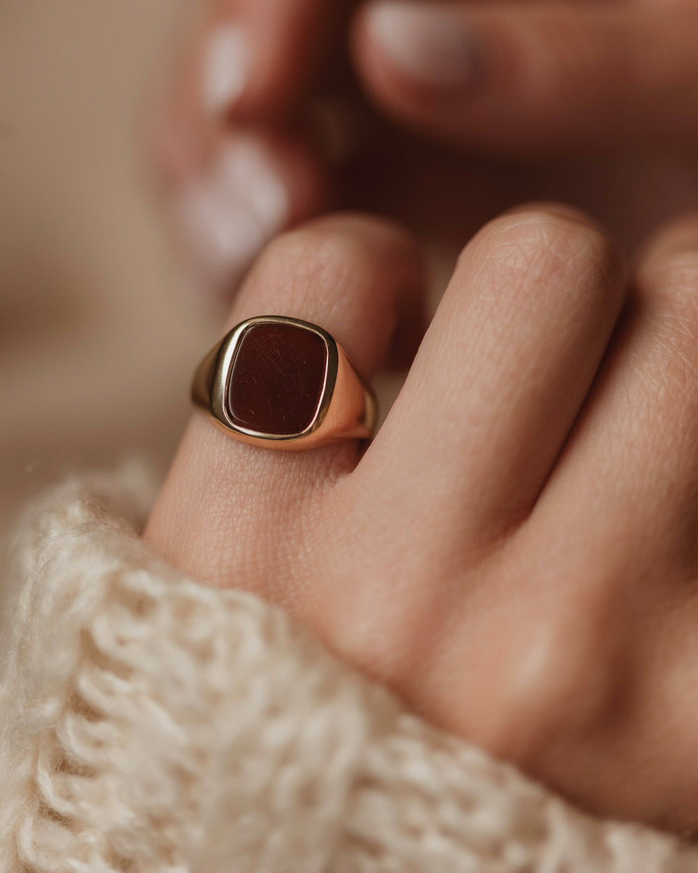 Cara Antique 9ct Gold Carnelian Signet Ring