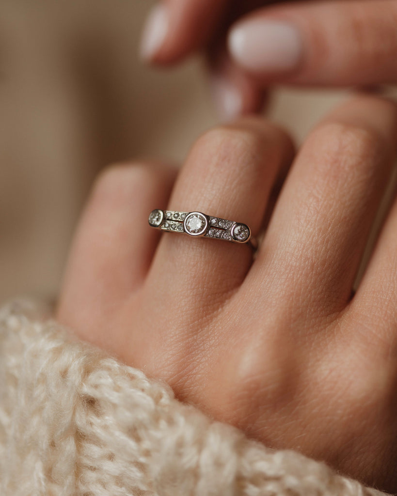 Eugénie 1977 Vintage 18ct White Gold Diamond Trilogy Ring