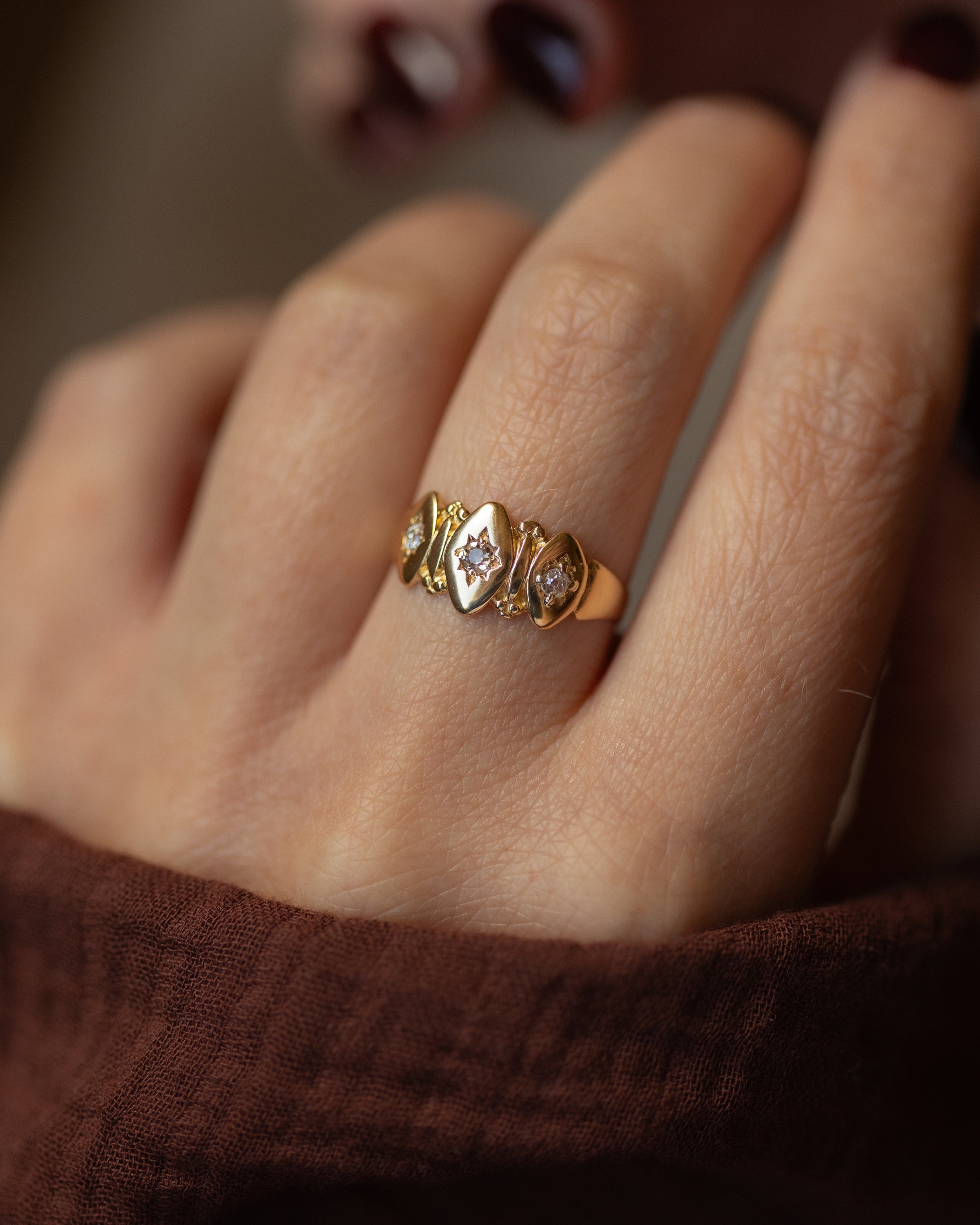 Greta Antique 18ct Gold Star Set Diamond Trilogy Ring